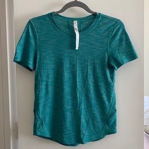 LULULEMON TEAL SHORT SLEEVE CREE NECK SHIRT